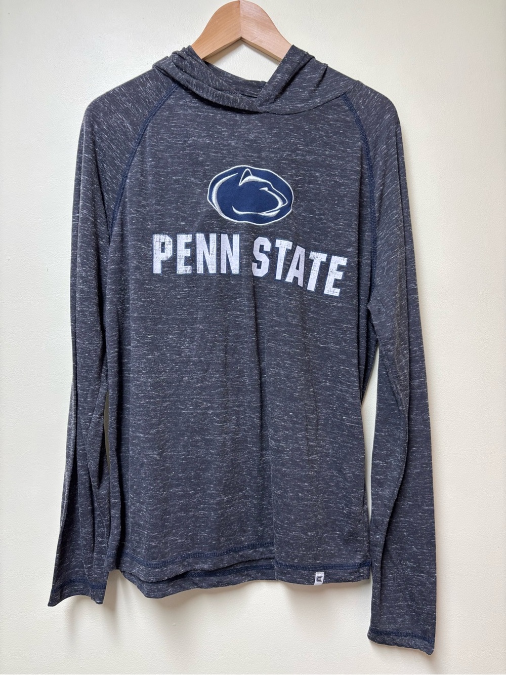 Colosseum Men’s Penn State Nittany Lions Hooded Long Sleeve Pullover - Large